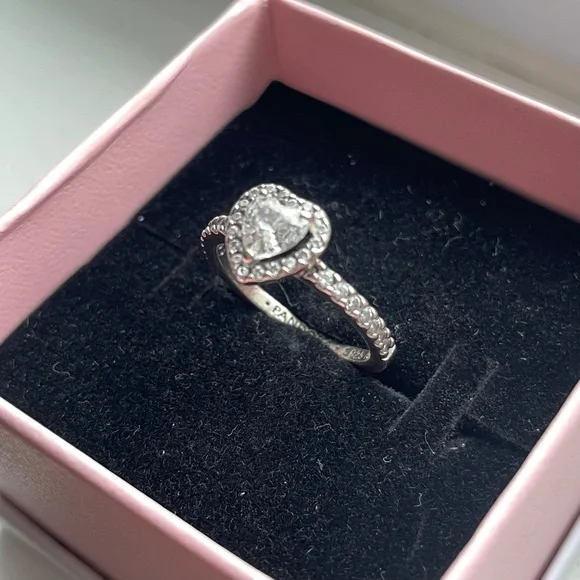 Pandora Elevated Heart Ring Size 4.5 - Picture 3 of 9